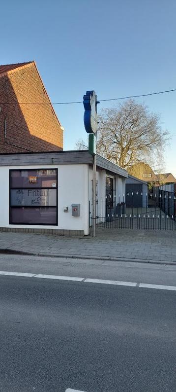 Frituur te koop met of zonder bouwgrond beschikbaar voor biedingen