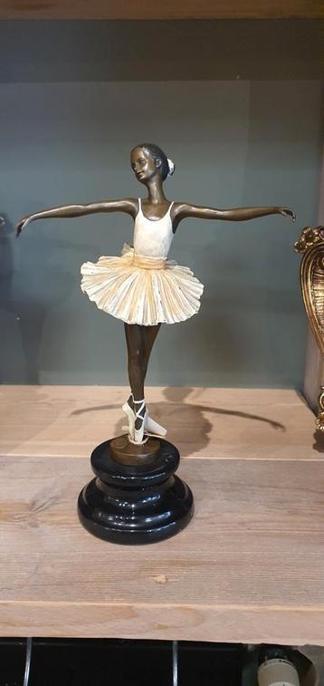 Prachtig bronzen beeld ballerina  beschikbaar voor biedingen