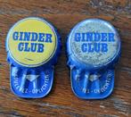 Set van 2 vintage Ginder club biercapsules, Verzamelen, Ophalen