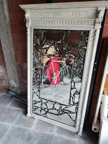 houten frame met spiegel beschikbaar voor biedingen