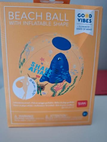 Beach ball beschikbaar voor biedingen