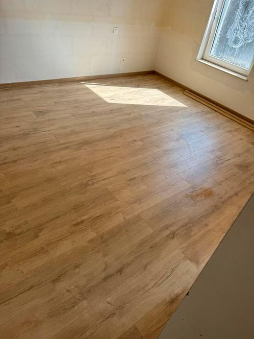 Parquets fourniture et pose, Doe-het-zelf en Bouw, Vloerdelen en Plavuizen, Zo goed als nieuw, Ophalen