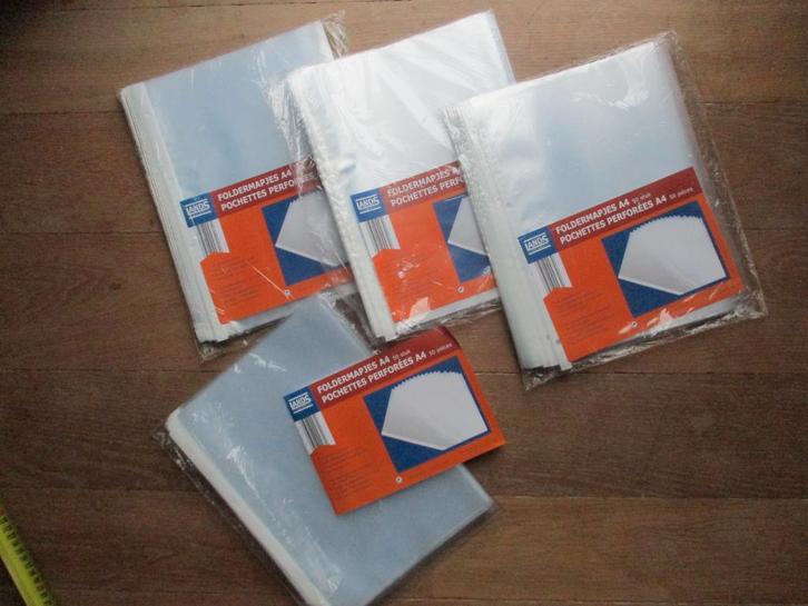 197 nieuwe plastiek mapjes voor ringmap Lands A4 nieuw, Divers, Fournitures scolaires, Neuf, Enlèvement ou Envoi