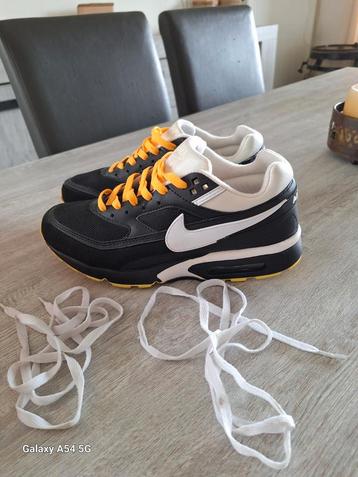 nike air max   (zwart wit) beschikbaar voor biedingen