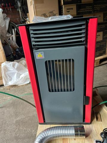 pelletkachel beschikbaar voor biedingen