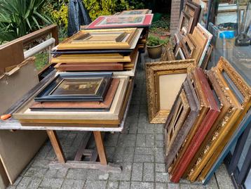Lot Kaders en Schilderijen. beschikbaar voor biedingen
