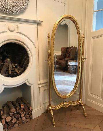 Klapspiegel in goudkleur beschikbaar voor biedingen