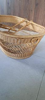Rotan babymand met afwasbare matras, Ophalen, Gebruikt, Wieg