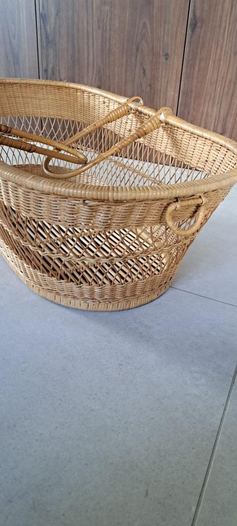 Rotan babymand met afwasbare matras, Kinderen en Baby's, Babywiegjes en Ledikanten, Gebruikt, Wieg, Ophalen
