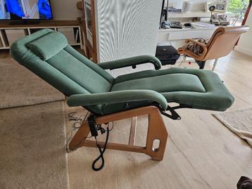 Houten automaat – Relax Helve-Art Automatische relaxfauteuil beschikbaar voor biedingen