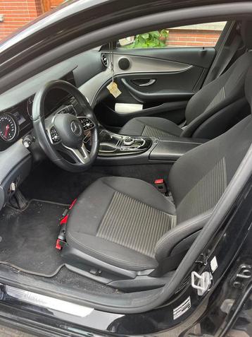Mercedes-Benz E200 2019, Auto's, Automaat, Start-stop-systeem, Zwart, 5 deurs