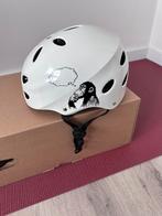 MBS skate helm, Sport en Fitness, Skateboarden, Ophalen of Verzenden, Zo goed als nieuw