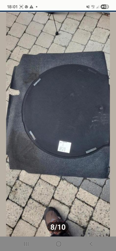 kofferbakmat alleen beetje reinigen VW GOLF 6+geel hesje VW, Auto diversen, Kofferbakmatten, Gebruikt, Ophalen