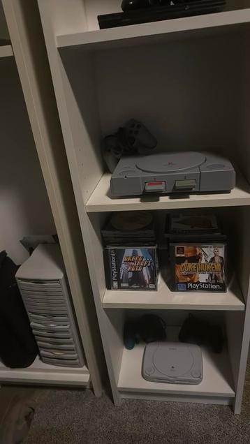 PS1 fat + slim met 100+ games beschikbaar voor biedingen
