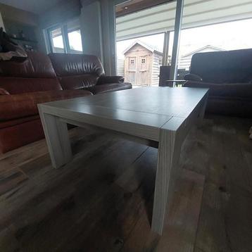 Salontafel  beschikbaar voor biedingen