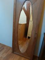 kleerkastdeur met spiegel-ovaal-van eiken kleerkast uit 1930, Antiquités & Art, Antiquités | Miroirs, Enlèvement, Ovale, 50 à 100 cm
