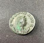 Monnaie romaine salonine , incuse