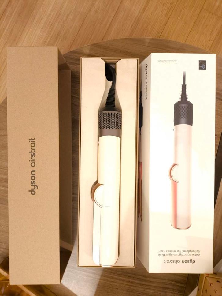 Lisseur séchant Dyson Airstrait, Bijoux, Sacs & Beauté, Beauté | Soins des cheveux, Neuf, Enlèvement ou Envoi