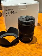 Nikon 24-70 f/4 monture z, Enlèvement ou Envoi, Comme neuf