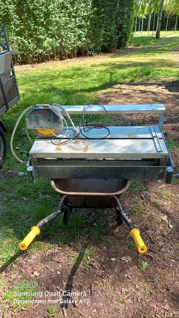 Tegelzaagmachine, Enlèvement, Utilisé