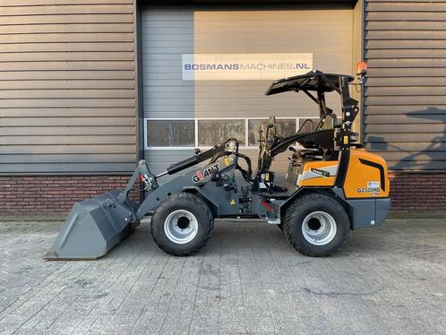 Giant G2500 HD X-TRA minishovel (pro inching) DEMO €610 LE, Articles professionnels, Machines & Construction | Grues & Excavatrices