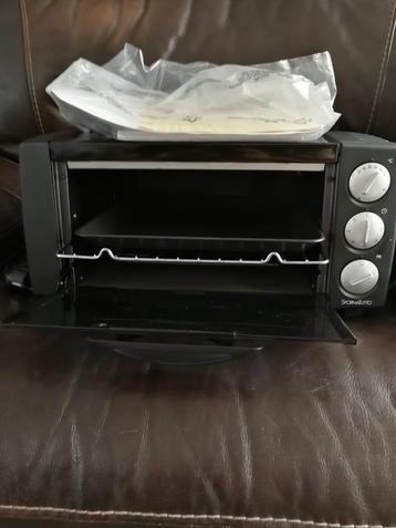 Four a pauser Delonghi sfornatutto  beschikbaar voor biedingen