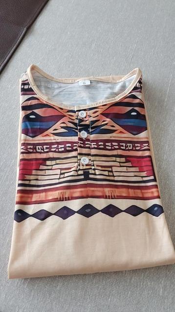 T-shirt met lange mouwen nieuw M- L beschikbaar voor biedingen