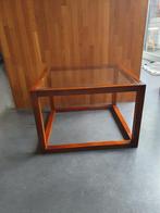 Design salontafel met glas en houten frame, Huis en Inrichting, Tafels | Salontafels, Ophalen, Gebruikt, Glas, Minder dan 50 cm
