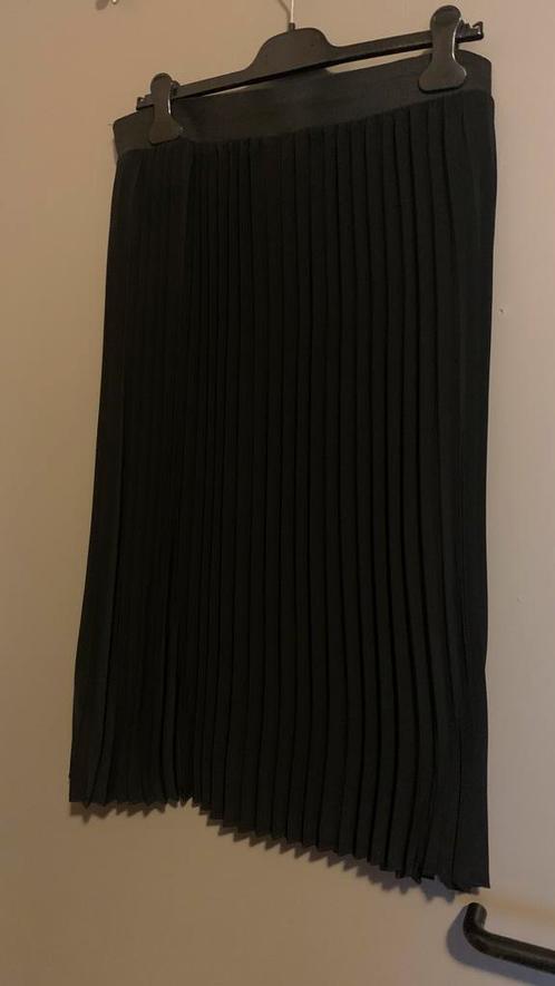 Lange zwarte rok, Kleding | Dames, Rokken, Zo goed als nieuw, Maat 46/48 (XL) of groter, Zwart, Onder de knie, Ophalen of Verzenden