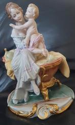 Ancienne Capodimonte Belle statue., Envoi