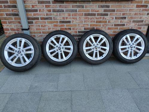 *NIEUWSTAAT* Audi A3 velgen met winterbanden, Auto-onderdelen, Banden en Velgen, Velg(en), Winterbanden, 17 inch, 205 mm, Personenwagen
