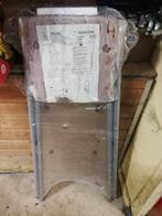 Tabouret de bar, Enlèvement