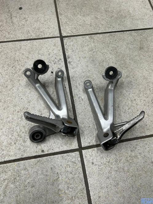 Duo voetsteunen voor de Suzuki GSXR 600 & 750 SRAD 1996 2000, Motos, Pièces | Suzuki, Utilisé, Enlèvement ou Envoi