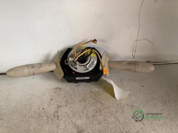 Combischakelaar Stuurkolom van een Fiat 500 beschikbaar voor biedingen