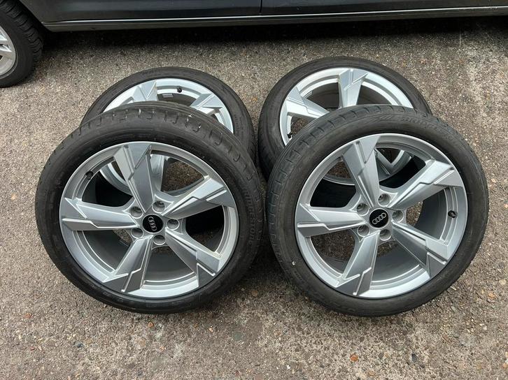 Audi A4 S line 18 inch velgen met banden, Auto-onderdelen, Banden en Velgen, Banden en Velgen, Zomerbanden, 18 inch, 245 mm, Personenwagen