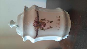 Vintage pot voor bloem beschikbaar voor biedingen