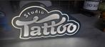 Belle enseigne lumineuse extra large avec un motif « tatouag, Enlèvement ou Envoi