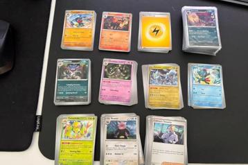 Pokemon Shrouded Fable Bulk en holo's beschikbaar voor biedingen