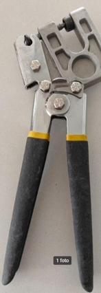 Profielverbindingstang voor metal studs, Doe-het-zelf en Bouw, Ophalen, Zo goed als nieuw