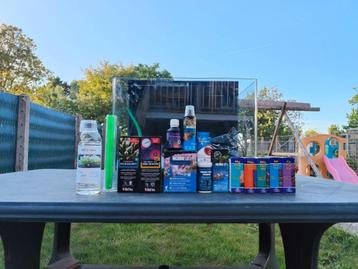 Zoutwater Aquarium + accessoires beschikbaar voor biedingen