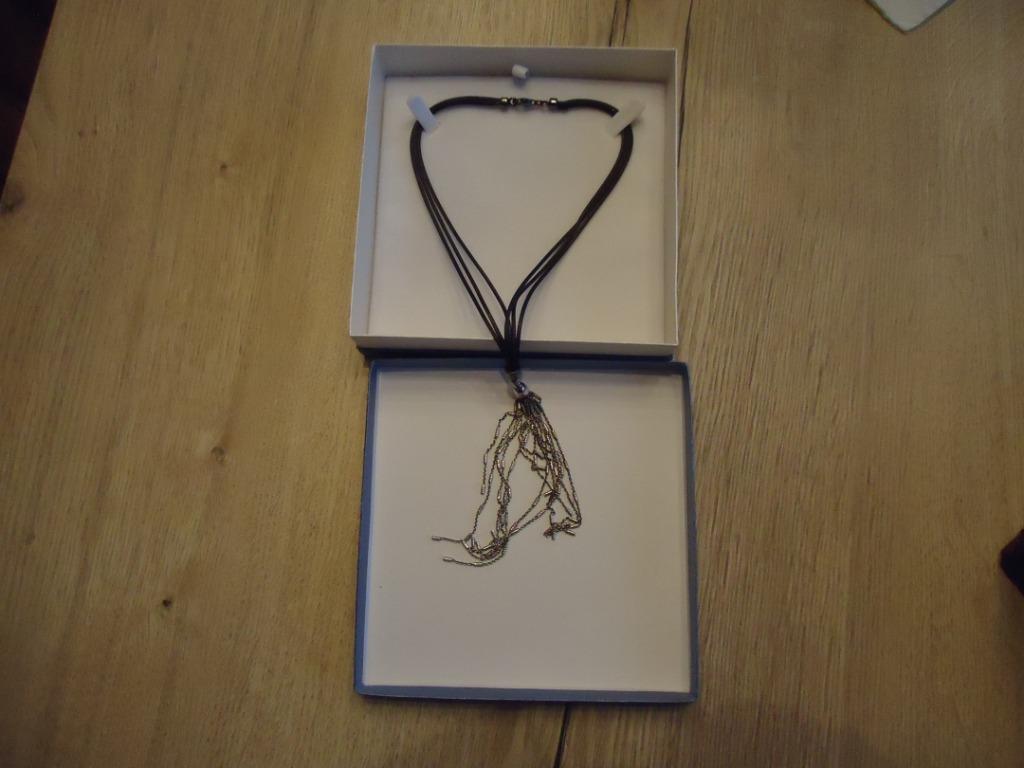 Nieuwe Zilveren Halsketting van "Versato" in Cadeaudoos !, Neuf, Enlèvement ou Envoi, Avec pendentif, Argent