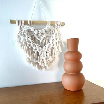 Moderne vaas boho/landelijke/ Scandinavische stijl beschikbaar voor biedingen