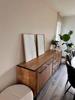 Modern dressoir – houtlook met zwart metalen accenten, Ophalen, Zo goed als nieuw, 200 cm of meer, Met deur(en)