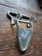 Rare sangle pour ceinture de siège de blindé us ww2, Collections