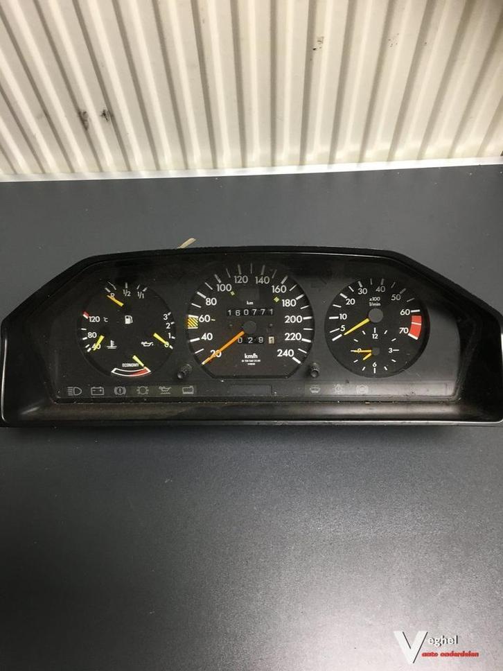 Mercedes W124  Benzine 124 542 2566   Km Tellerklok, Auto-onderdelen, Dashboard en Schakelaars, Gebruikt, Ophalen of Verzenden