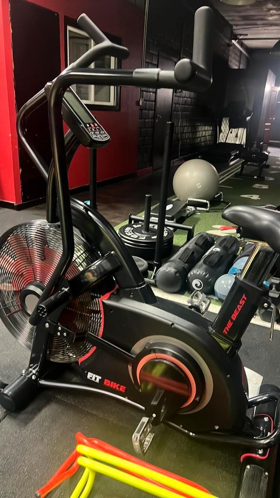 Airbike the beast, Sport en Fitness, Fitnessmaterialen, Gebruikt, Overige typen, Armen, Benen, Buik, Rug, Ophalen