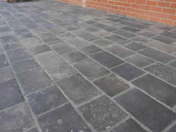 Te koop: ongeveer 12m2 terrastegels Kronos block Namur beschikbaar voor biedingen