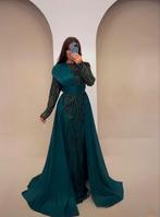 abiye avondkleed feestkleed xs donkergroen met sleep, Kleding | Dames, Gelegenheidskleding, Ophalen of Verzenden, Zo goed als nieuw