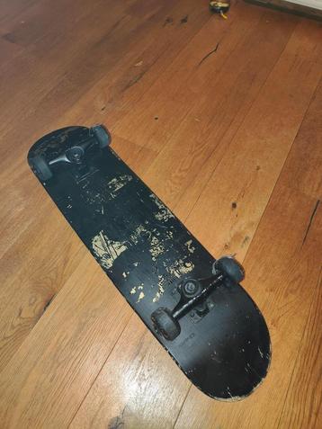 Gebruikt Skateboard beschikbaar voor biedingen