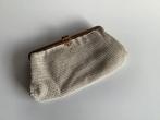 Sac de soirée vintage en maille Oroton, Bijoux, Sacs & Beauté, Sacs | Sacs Femme, Enlèvement ou Envoi, Utilisé, Blanc, Sac de soirée